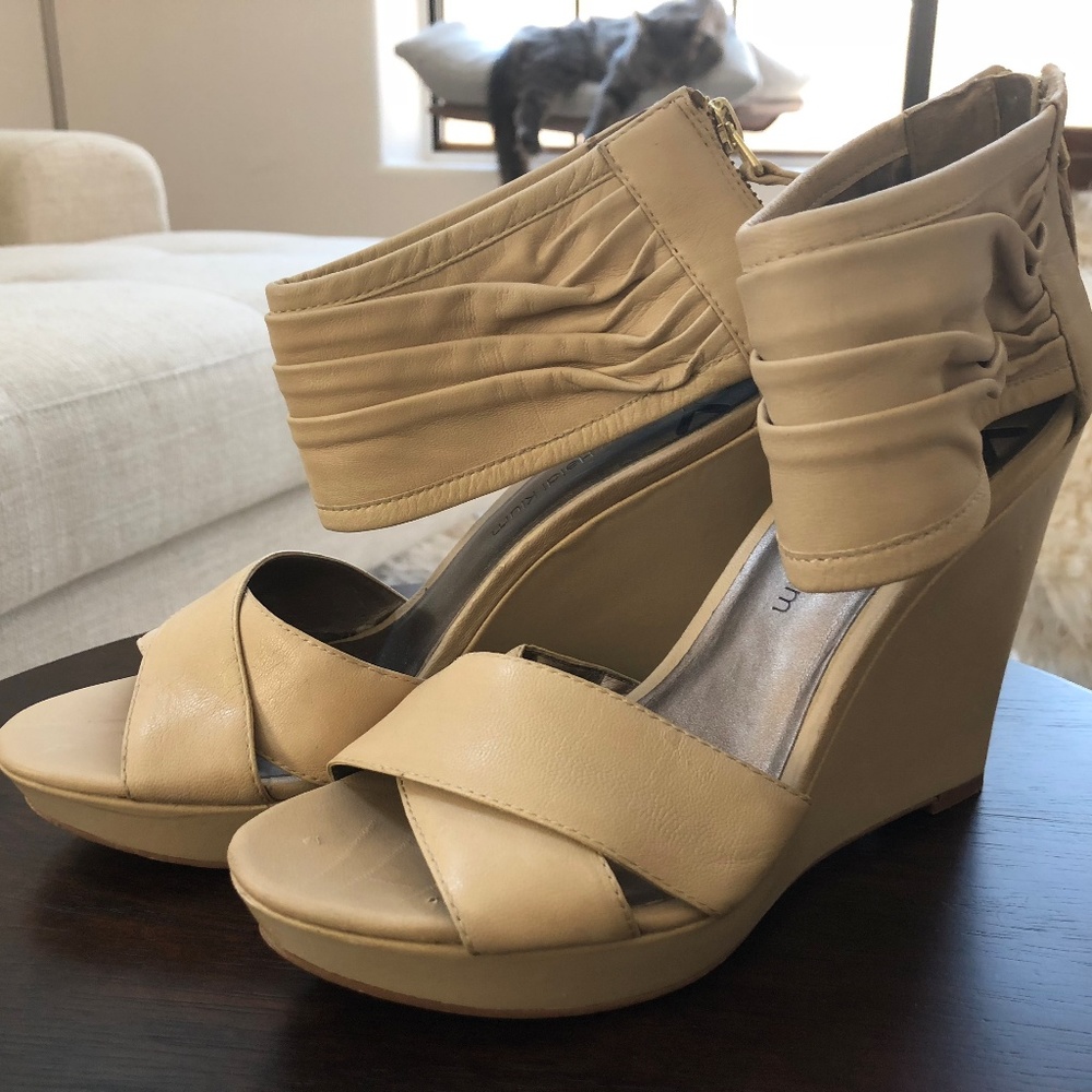 HK by Heidi Klum Women's Chloe Wedge Sandal